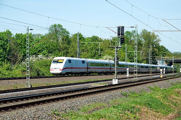 401 003