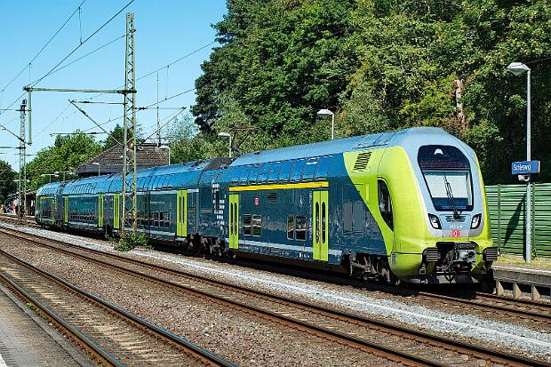445 036