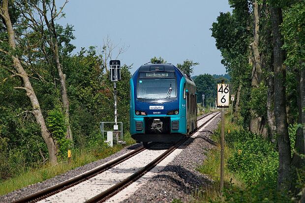 526 051