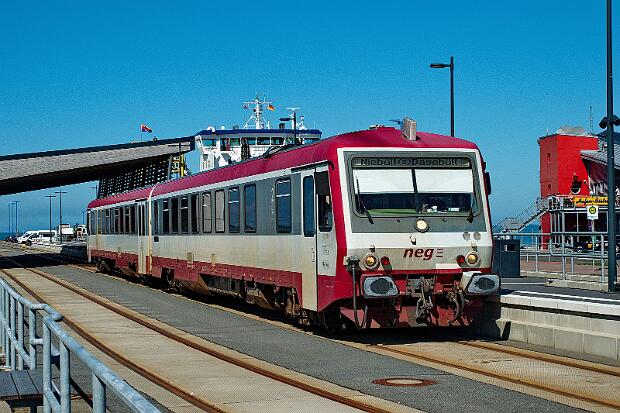 628 071