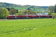 632 110 - 2025-04-27-018 Neuenrade Küntrop 632 105 (vorne) und 632 110 (hinten) fahren nach Fröndenberg.